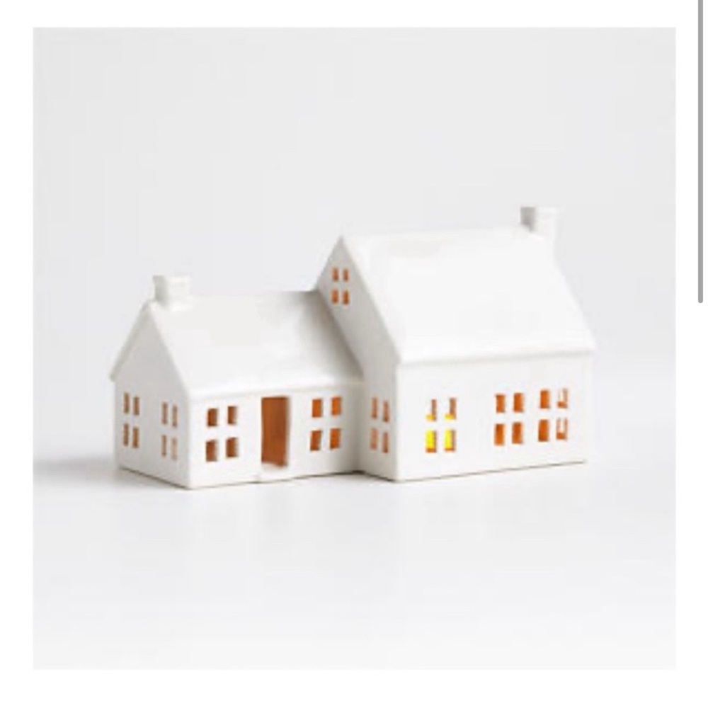 Crate&Barrel White
Holiday Farmhouse ‼️DON’T BUNDLE‼️